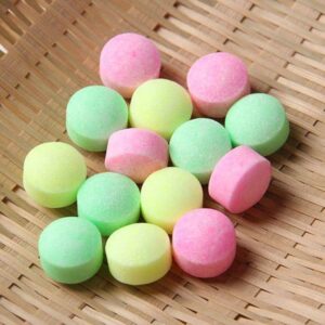 COLOUR NAPTHALIN BALLS 100 Grams