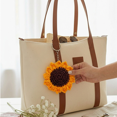 Handmade Crochet Sunflower Keychain Model Image Return Gift Crochet Sunflower Keychain